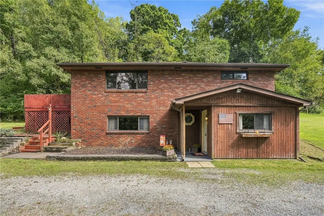 2485 Greentree, Carnegie, PA 15106 - #1