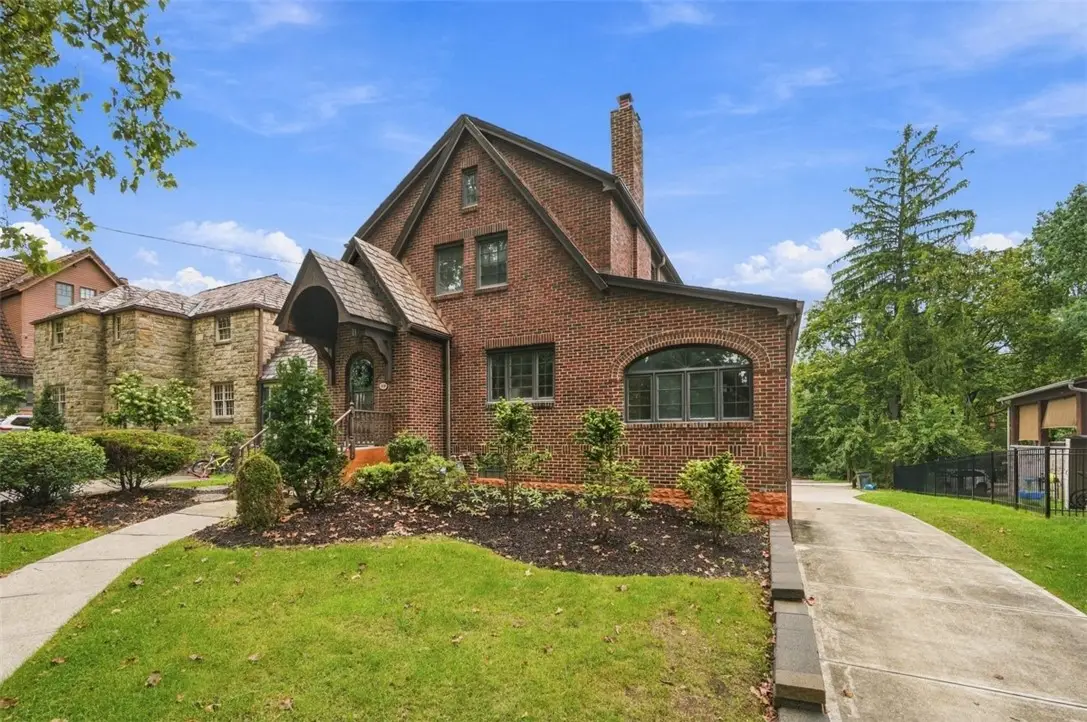 120 Crescent Dr, Pittsburgh, PA 15228 - #1