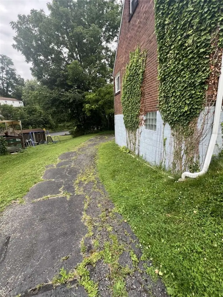 109 Webster Dr, Pittsburgh, PA 15235 - #2