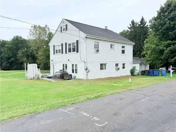 1026 Basilone Dr, New Castle, PA 16101
