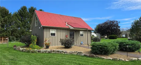 160 Cedar St, Coral, PA 15731