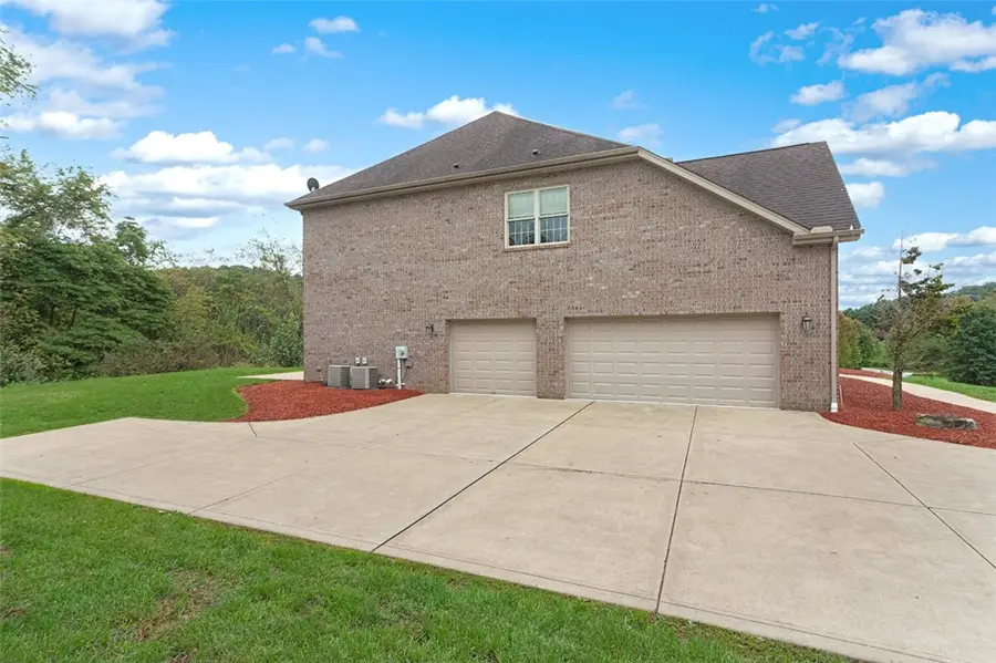 4801 Greenhead Ct, Murrysville, PA 15668 - #3