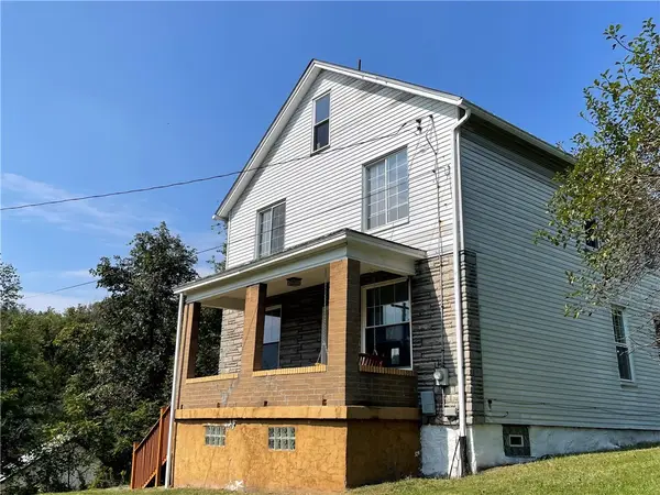 871 Old State Road, Apollo, PA 15613