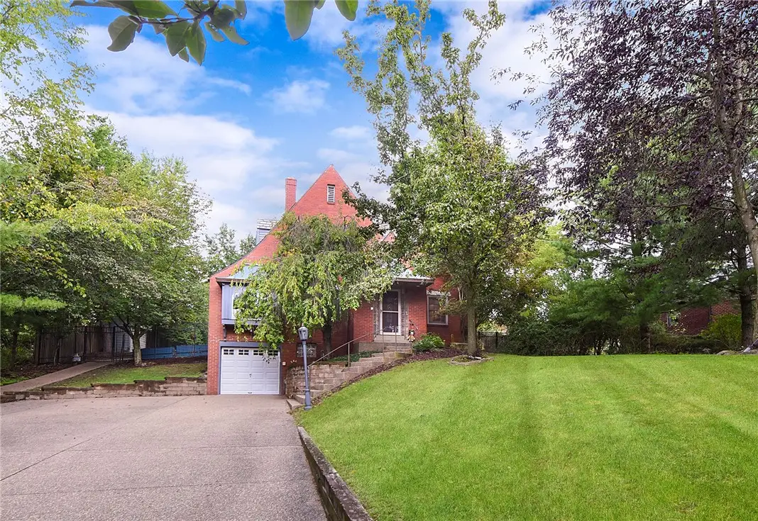 138 Siebert Rd, Pittsburgh, PA 15237 - #1
