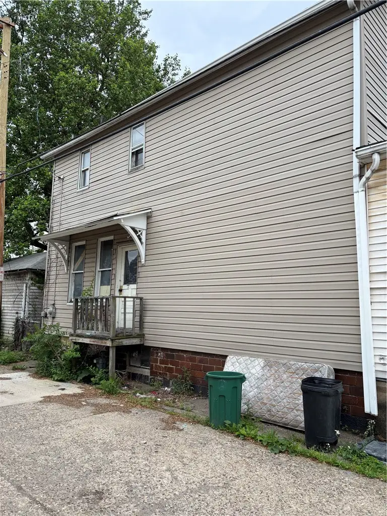306 Park Rd, Ambridge, PA 15003 - #2