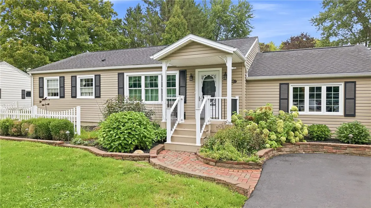 3760 Morefield Rd, Hermitage, PA 16148 - #1