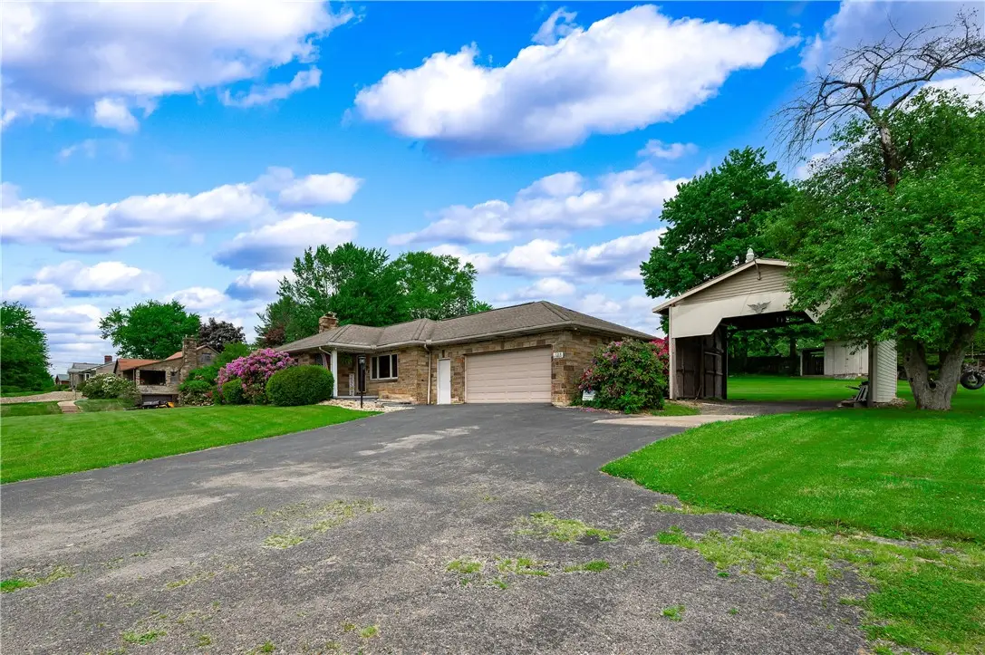 120 W Sunbury Rd, Butler, PA 16001 - #1