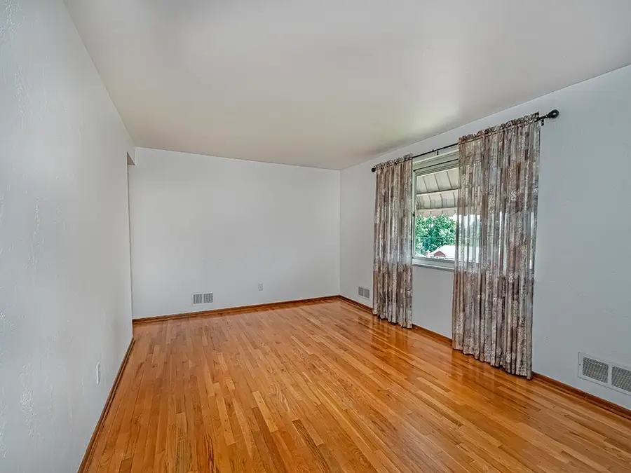 638 Elaine Drive, Pittsburgh, PA 15236 - #2