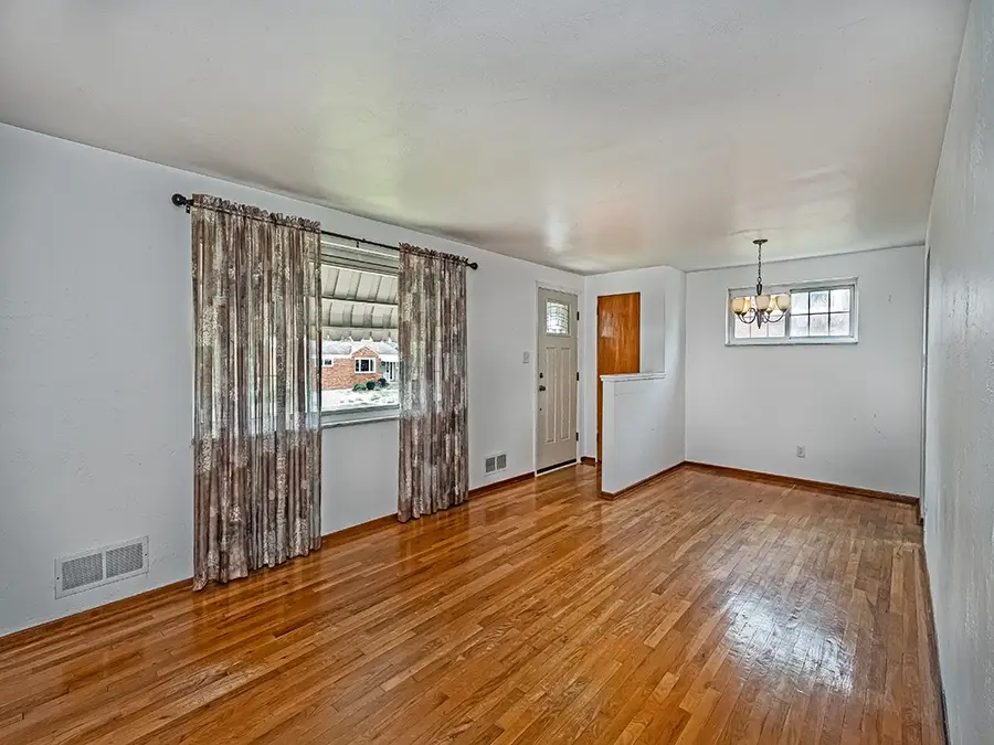638 Elaine Drive, Pittsburgh, PA 15236 - #3