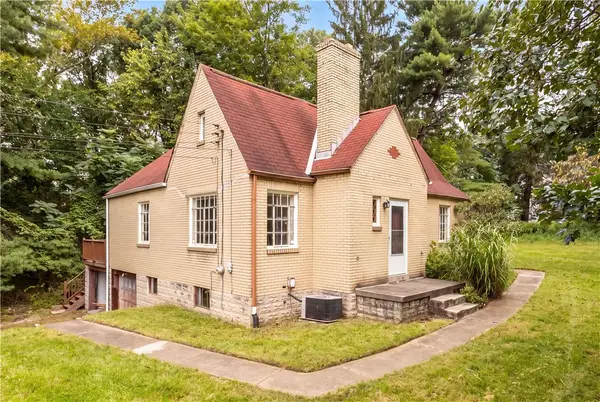 1039 Anderson Rd, Pittsburgh, PA 15209