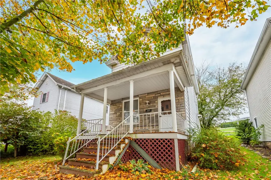 205 Mccormick Ave, Bentleyville, PA 15314 - #2