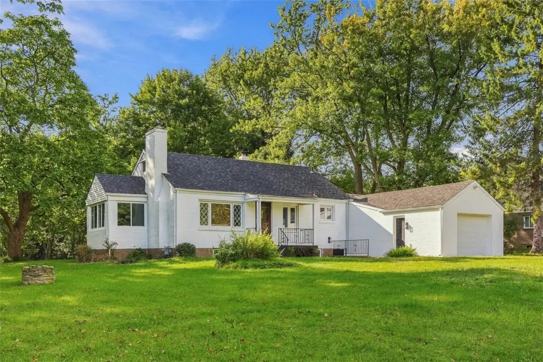 160 Gateway Ave, Wexford, PA 15090 - #1
