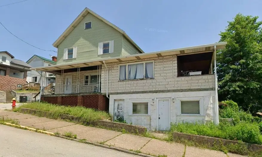 720 Center St, Tarentum, PA 15084 - #2