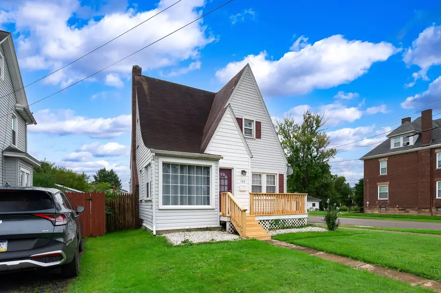 130 E Garfield Avenue, New Castle, PA 16105 - #2