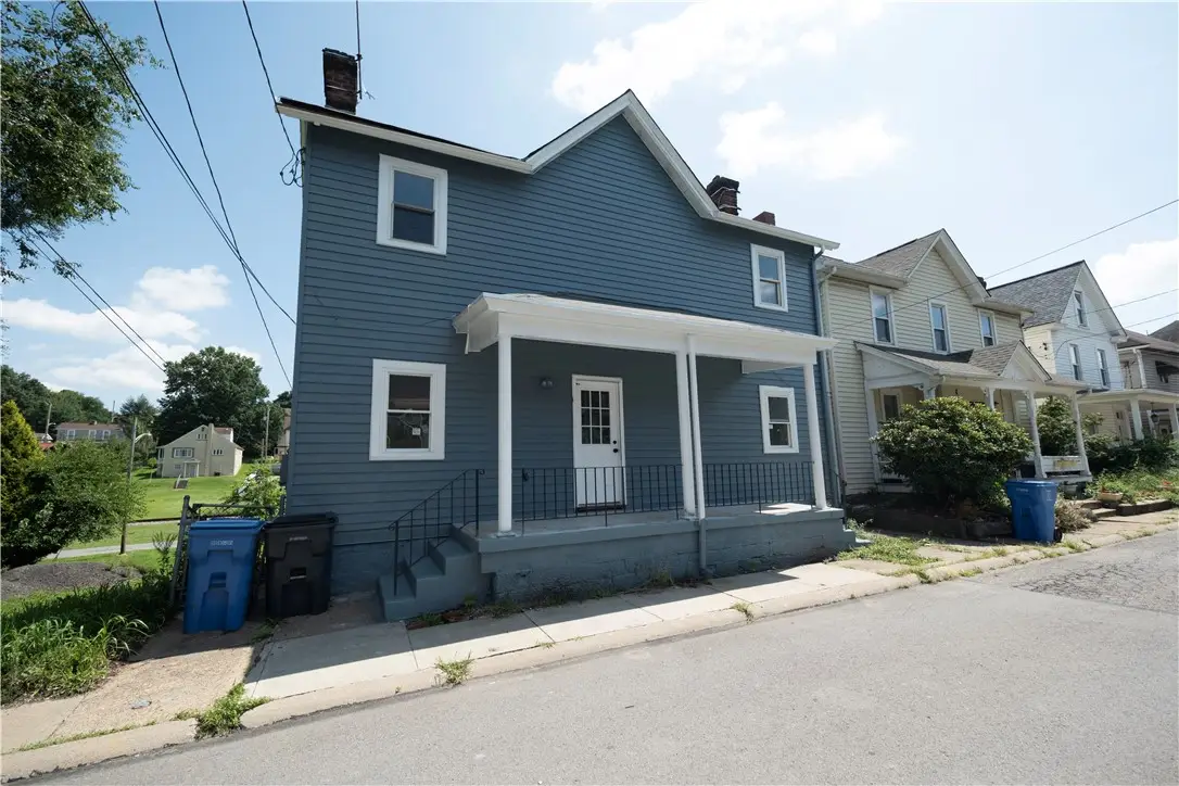 507 Center St, Carnegie, PA 15106 - #1