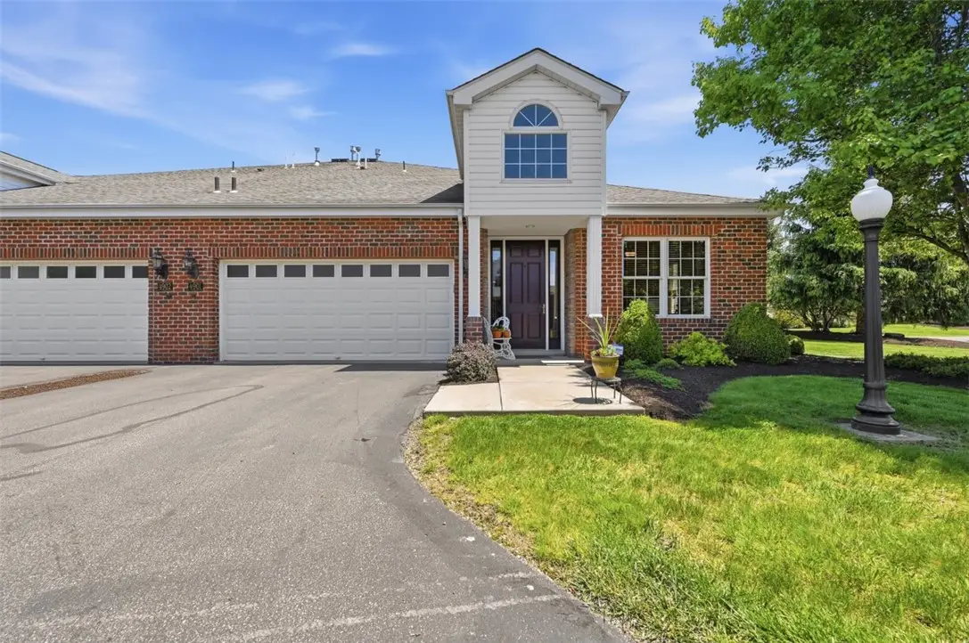 4901 Senate Ct, Valencia, PA 16059 - #1
