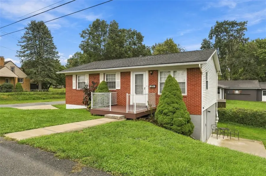 1321 Agnew Avenue, Aliquippa, PA 15001 - #2