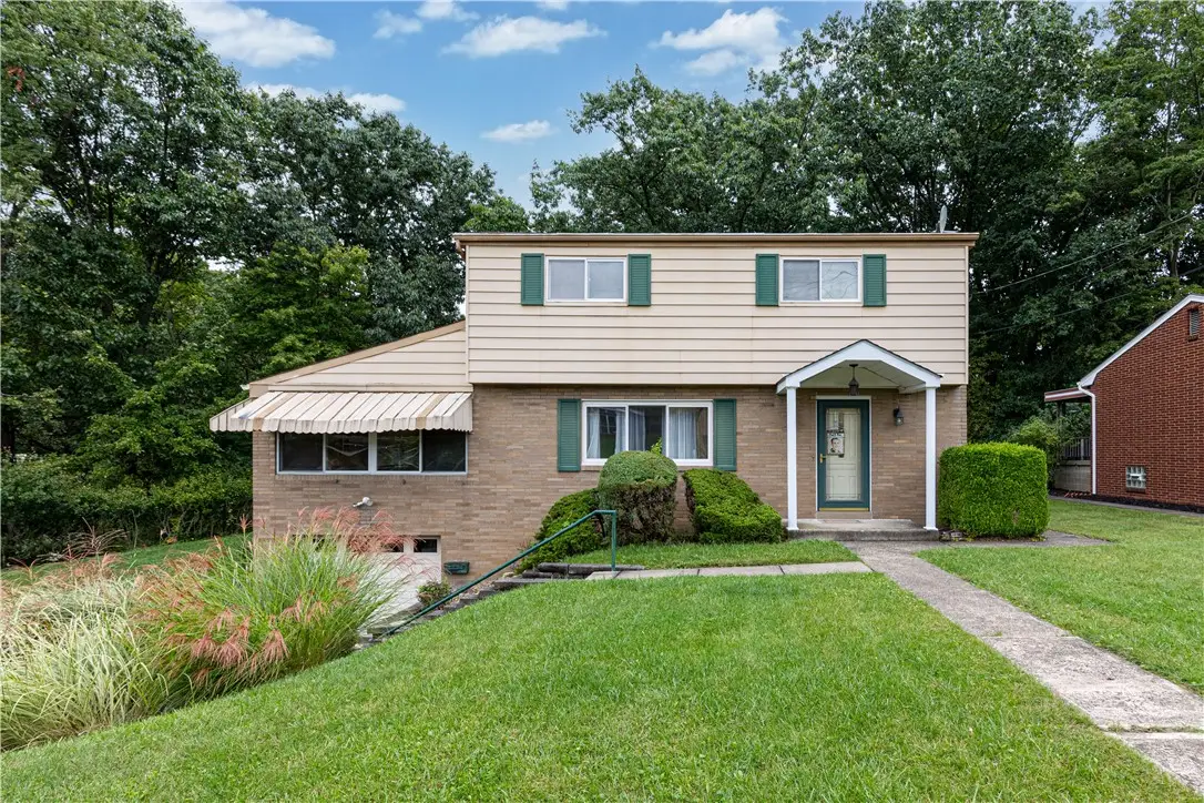 1203 Vivjon Dr, Homestead, PA 15120 - #1