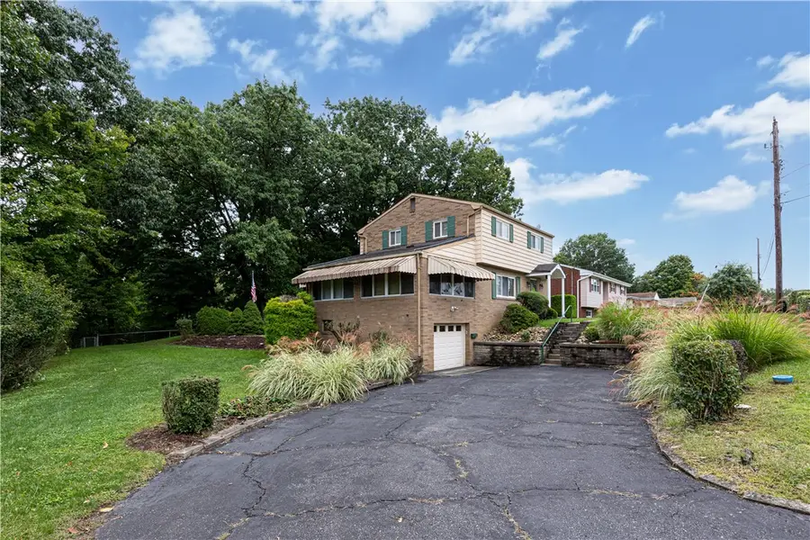 1203 Vivjon Dr, Homestead, PA 15120 - #2