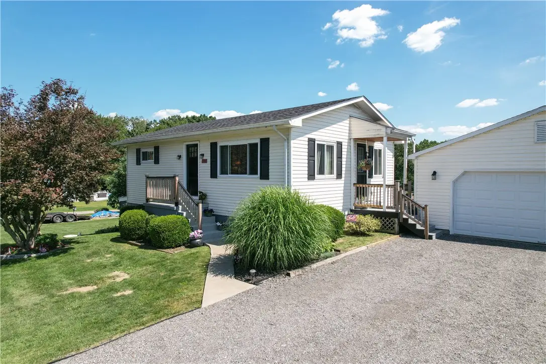 150 Melzina St, Springdale, PA 15144 - #1