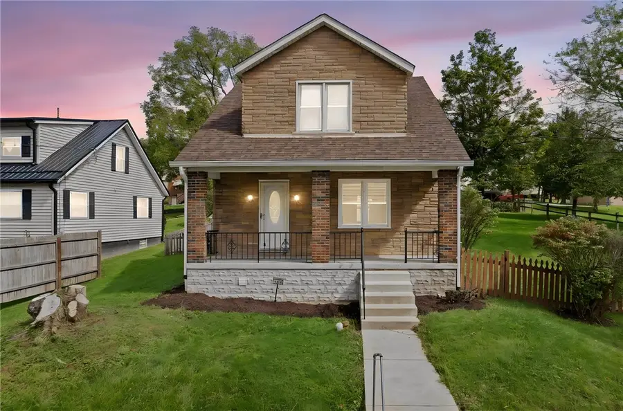 240 N Haft St, Houston, PA 15342 - #2