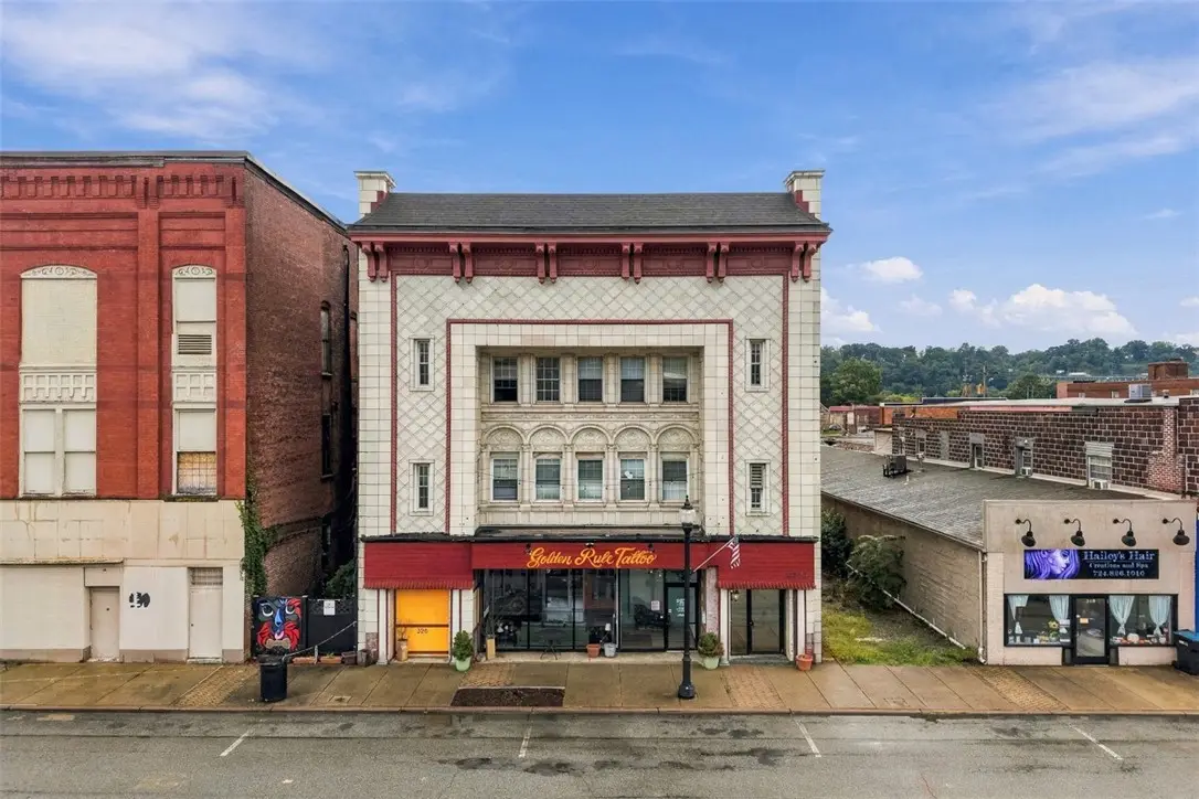 320 5th Ave, Tarentum, PA 15084 - #1