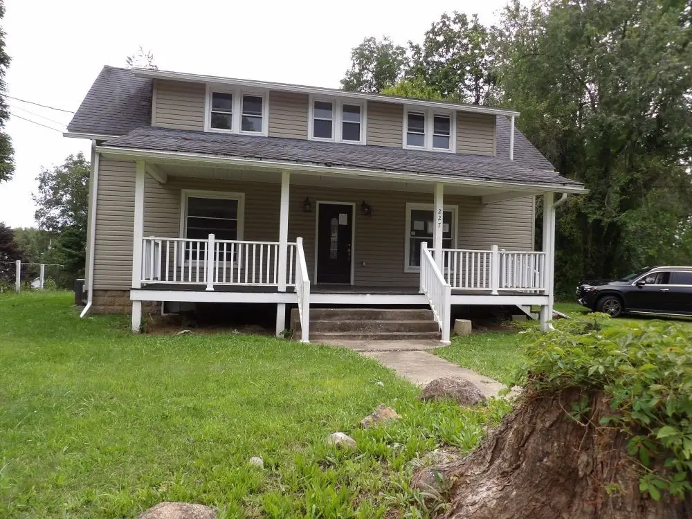 227 S Mercer St, Linesville, PA 16424 - #1