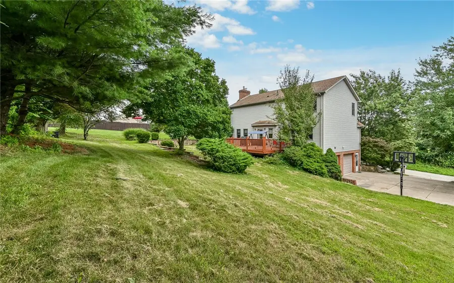 217 Meadow Spring Rd, Greensburg, PA 15601 - #2