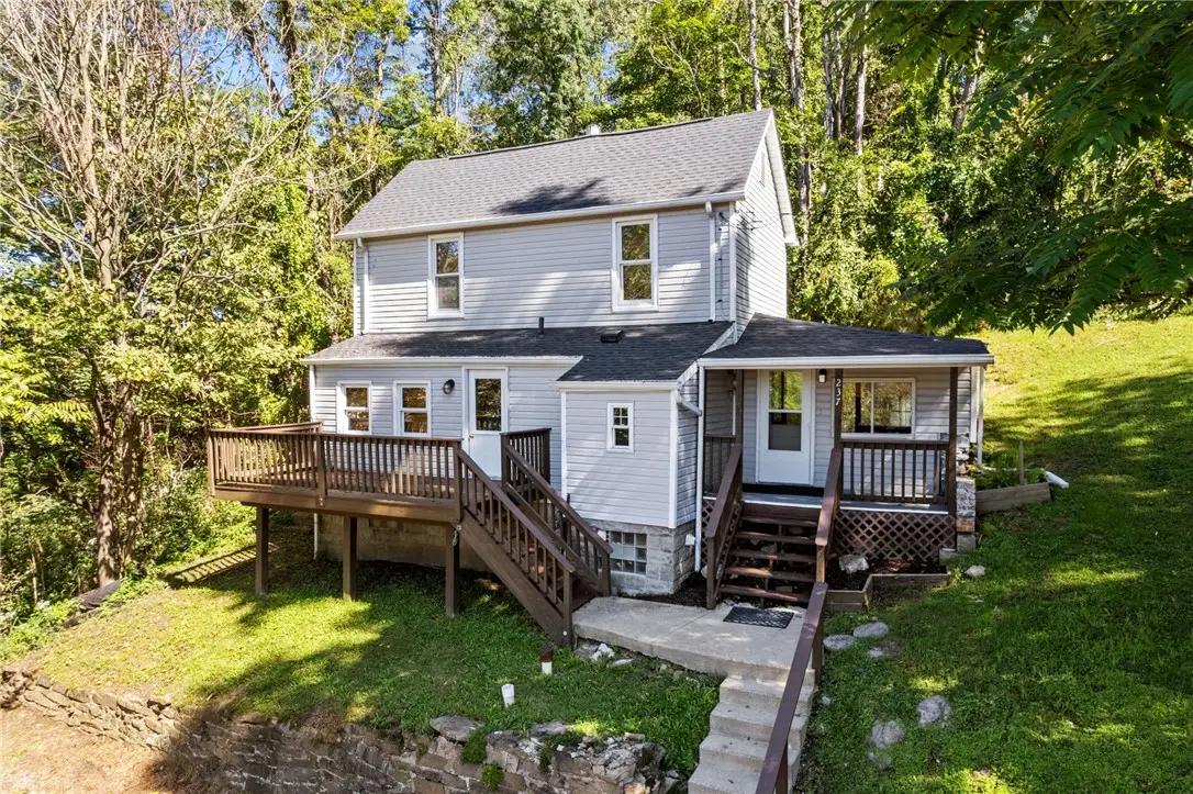 237 Lincoln Ave, Canonsburg, PA 15317 - #1