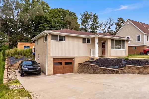 1233 Mckinley Dr, Clairton, PA 15025