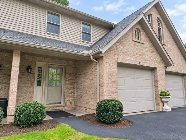 121 Windy Drive, Butler, PA 16001
