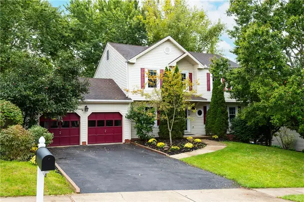 163 Woodbine Dr, Cranberry Twp, PA 16066