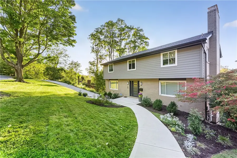 736 Pinetree Rd, Pittsburgh, PA 15243 - #2