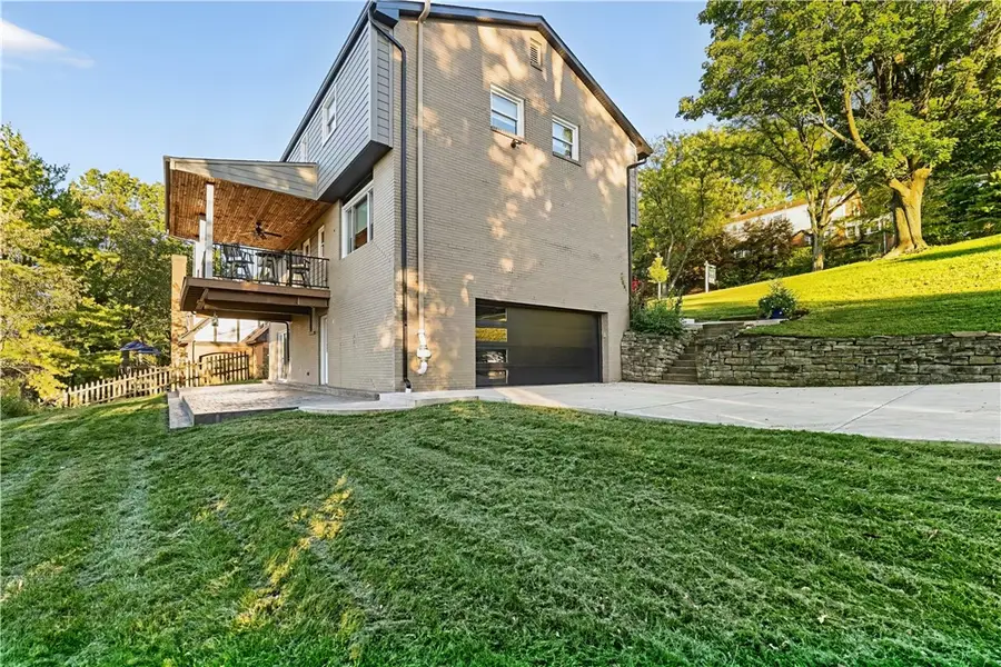 736 Pinetree Rd, Pittsburgh, PA 15243 - #3