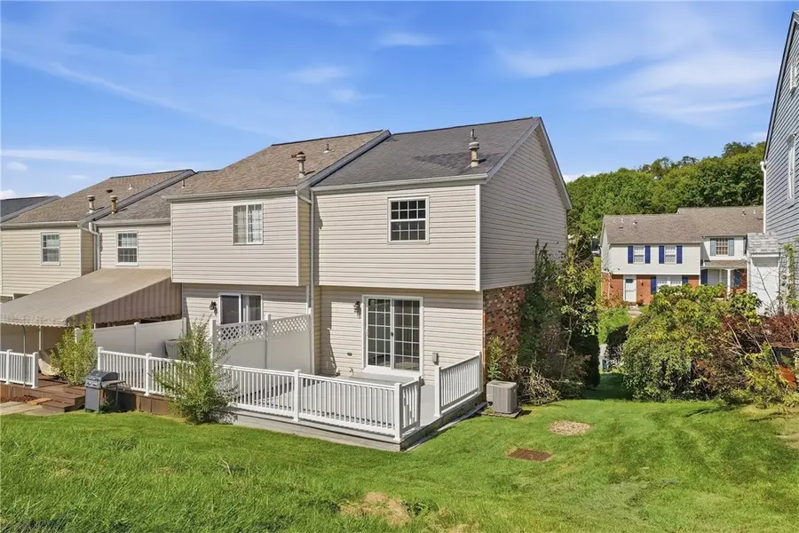 5011 Hamilton Dr, Aliquippa, PA 15001 - #2