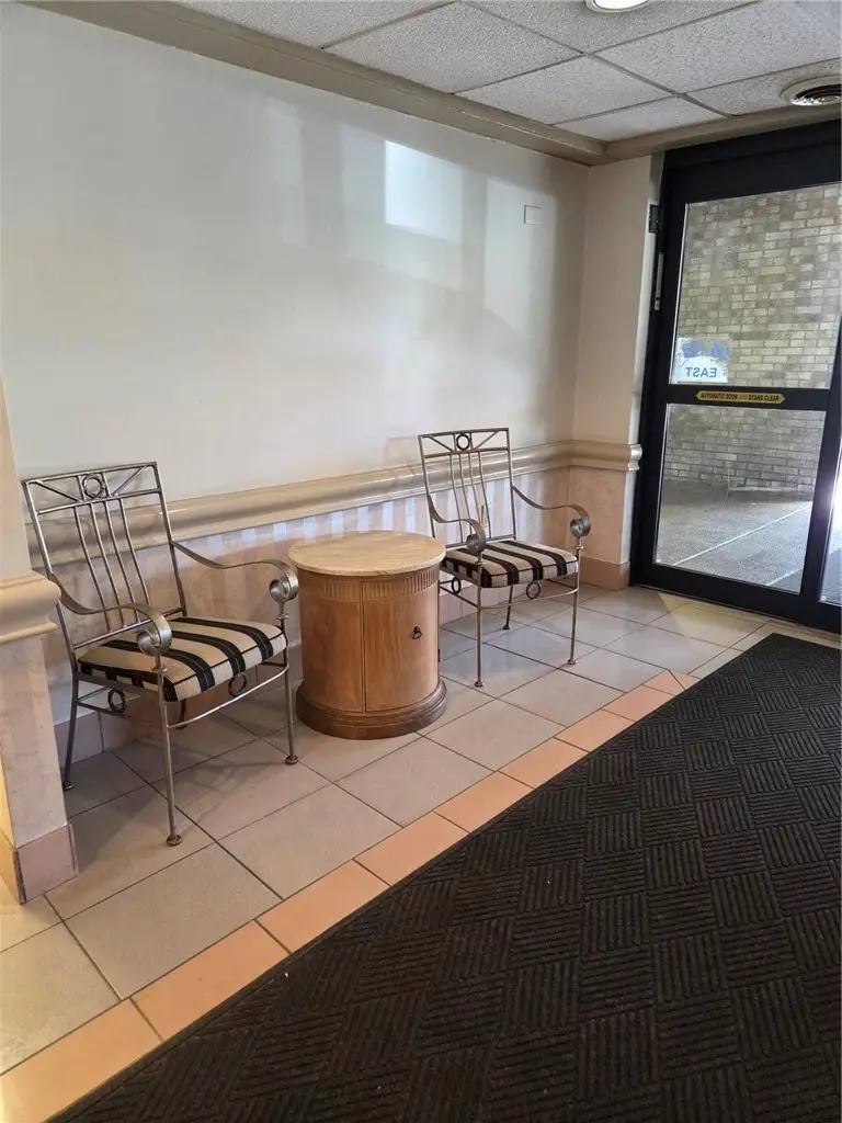 2120 Greentree Road #102E, Pittsburgh, PA 15220 - #3