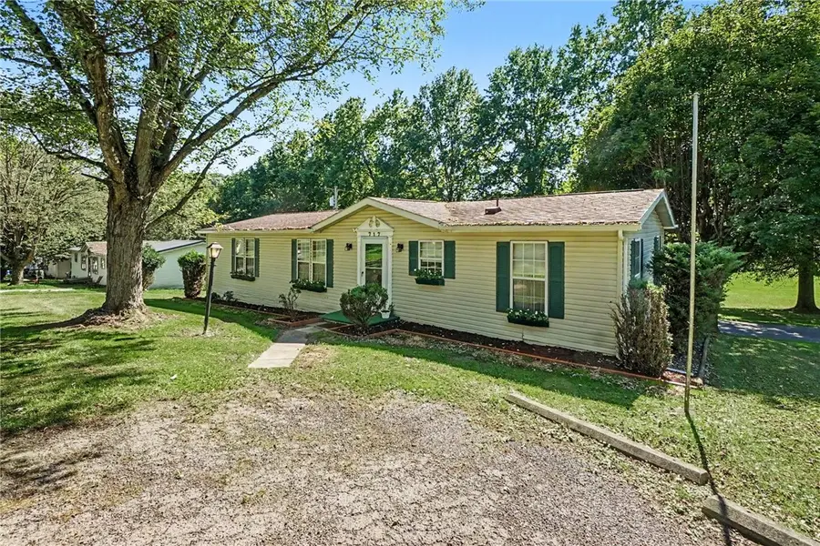 717 Mallard Dr, Apollo, PA 15613 - #2