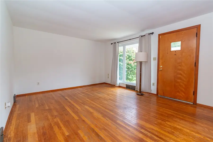 121 Black Hills Rd, Pittsburgh, PA 15239 - #3