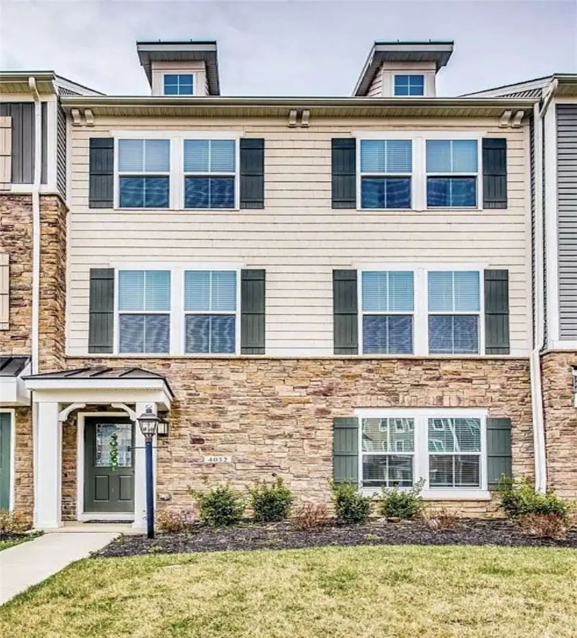 4052 Overview Dr, Canonsburg, PA 15317 - #1