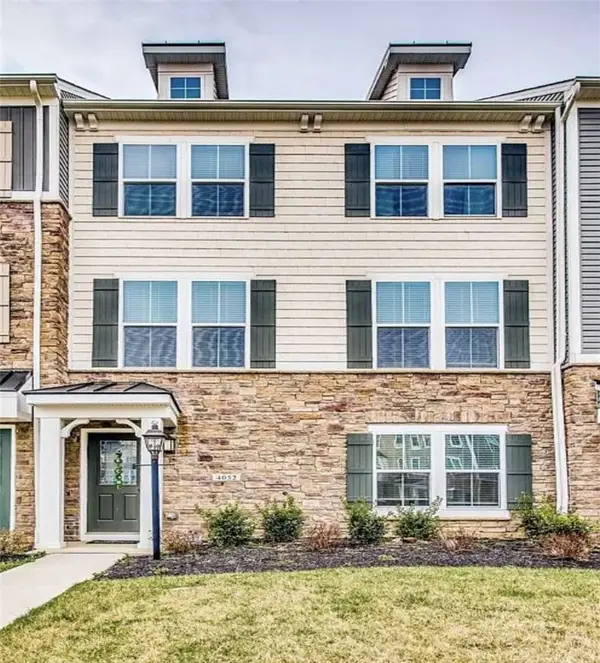 4052 Overview Dr, Canonsburg, PA 15317