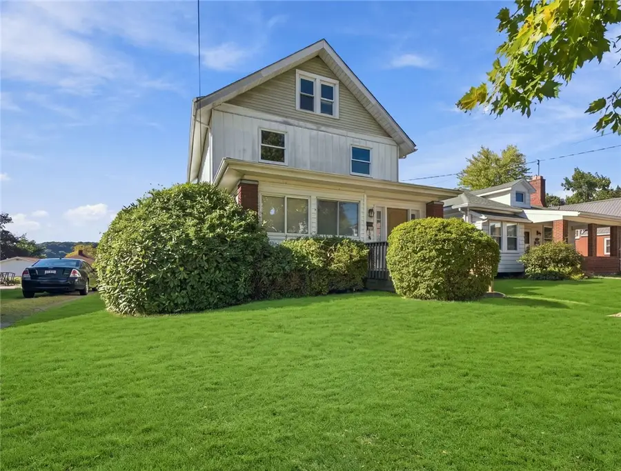 411 Riverview Dr, New Kensington, PA 15068 - #3