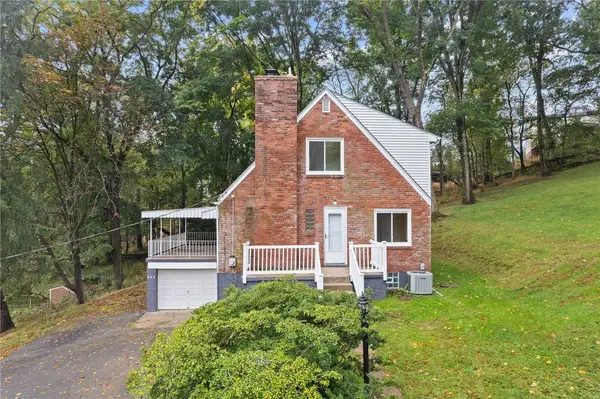 664 Manoah Dr, Bethel Park, PA 15102