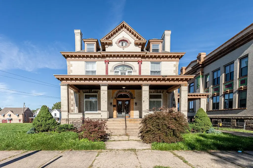 149 N Gallatin Avenue, Uniontown, PA 15401 - #1