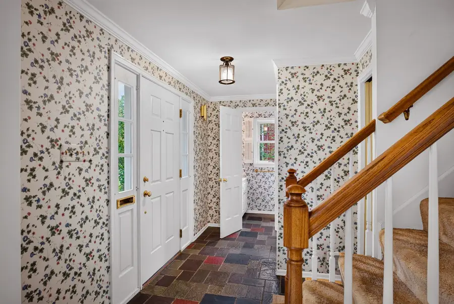 372 Cavan Dr, Pittsburgh, PA 15236 - #3