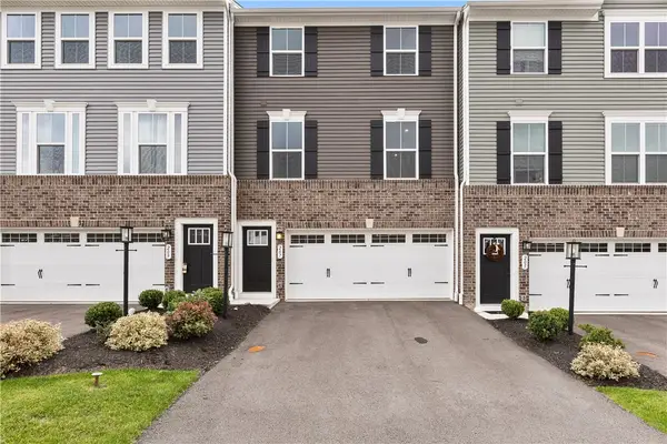 207 Yellowwood Ct, Washington, PA 15301