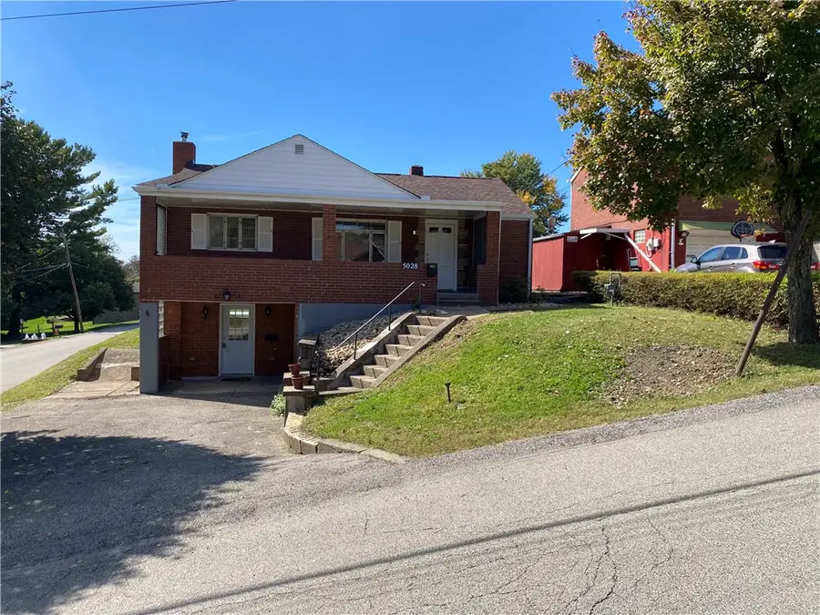 5028 Skylark Ave, West Mifflin, PA 15122 - #3