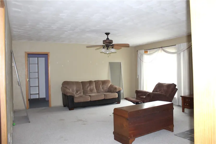 104 Younkins Dr, Sarver, PA 16055 - #3