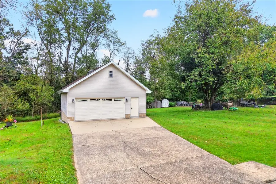 1420 Collins Avenue, Clairton, PA 15025 - #2