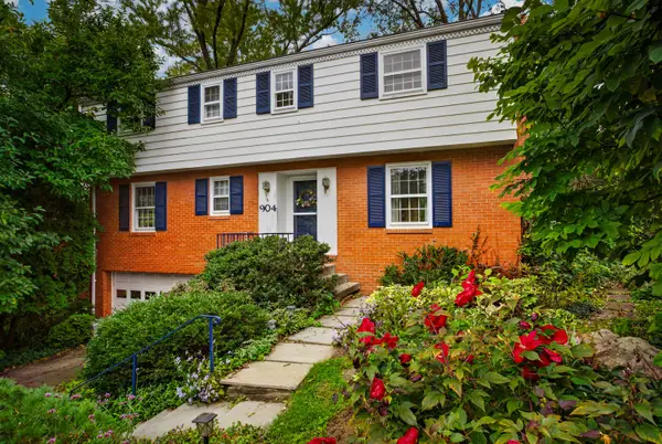 904 Lovingston Drive, Pittsburgh, PA 15216