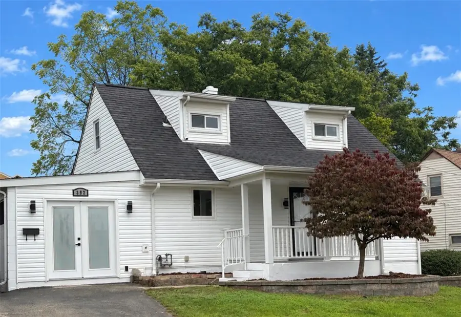392 Whittier Dr, Pittsburgh, PA 15235 - #2